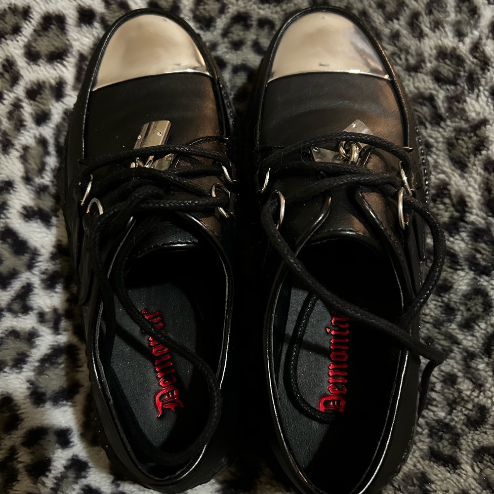 Demonia shoes size W7.